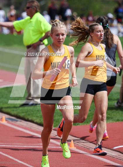 Thumbnail 2 in CHSAA Track and Field 4A Championships (Girls 4x800m Relay) photogallery.