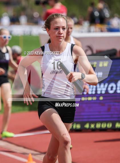 Thumbnail 2 in CHSAA Track and Field 4A Championships (Girls 4x800m Relay) photogallery.