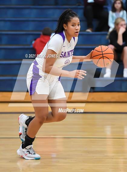 Thumbnail 2 in St. Anthony vs. La Salle (Nike Tournament of Champions) photogallery.