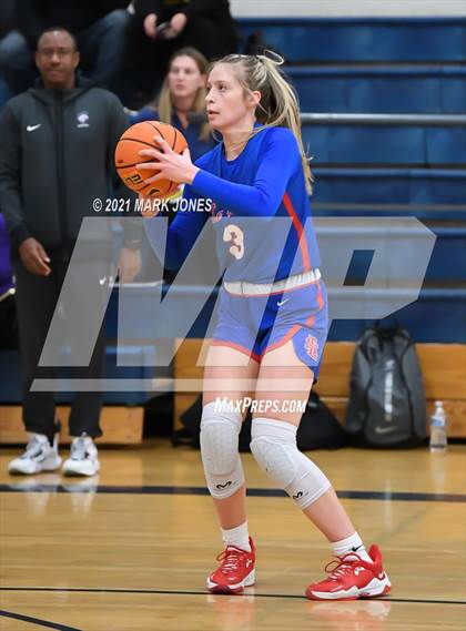 Thumbnail 3 in St. Anthony vs. La Salle (Nike Tournament of Champions) photogallery.