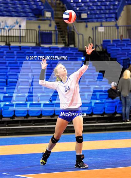 Thumbnail 1 in Hoxie vs. Paris (AAA 3A Final) photogallery.