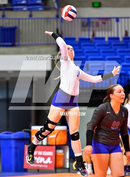 Thumbnail 3 in Hoxie vs. Paris (AAA 3A Final) photogallery.