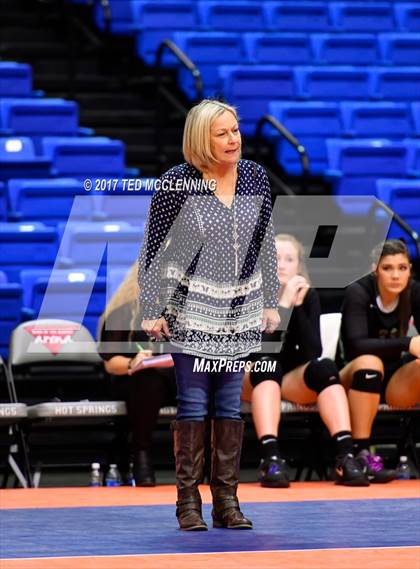 Thumbnail 2 in Hoxie vs. Paris (AAA 3A Final) photogallery.