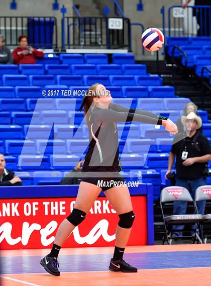 Thumbnail 3 in Hoxie vs. Paris (AAA 3A Final) photogallery.