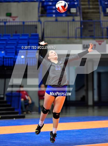 Thumbnail 3 in Hoxie vs. Paris (AAA 3A Final) photogallery.