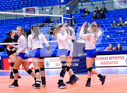 Thumbnail 1 in Hoxie vs. Paris (AAA 3A Final) photogallery.