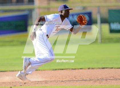 Thumbnail 3 in Bourgeois @ Thibodaux photogallery.