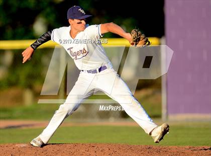 Thumbnail 3 in Bourgeois @ Thibodaux photogallery.