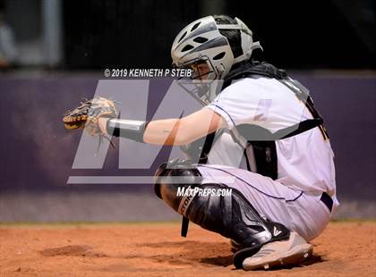 Thumbnail 2 in Bourgeois @ Thibodaux photogallery.