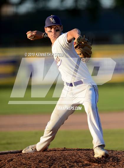 Thumbnail 2 in Bourgeois @ Thibodaux photogallery.