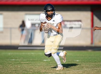 Thumbnail 3 in JV: Anahuac @ Kirbyville photogallery.