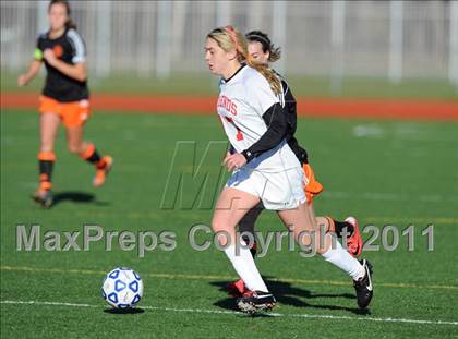 Thumbnail 2 in Friends Academy vs Keshequa (NYSPHSAA Class C Semifinal) photogallery.