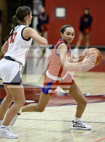 Thumbnail 1 in Parish Episcopal vs John Paul II (TAPPS 6A Dist.2 Playoff) photogallery.