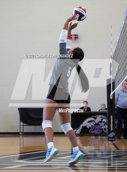 Thumbnail 1 in FR: A&M Consolidated @ College Station (A Teams) photogallery.