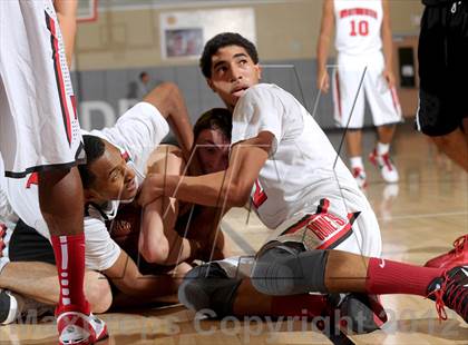 Thumbnail 2 in Harvard-Westlake vs. Westchester (MaxPreps Holiday Classic) photogallery.