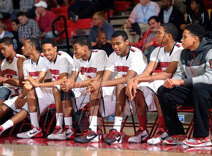 Thumbnail 1 in Harvard-Westlake vs. Westchester (MaxPreps Holiday Classic) photogallery.