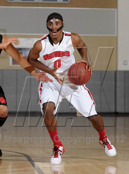 Thumbnail 3 in Harvard-Westlake vs. Westchester (MaxPreps Holiday Classic) photogallery.