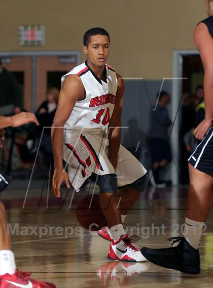 Thumbnail 1 in Harvard-Westlake vs. Westchester (MaxPreps Holiday Classic) photogallery.