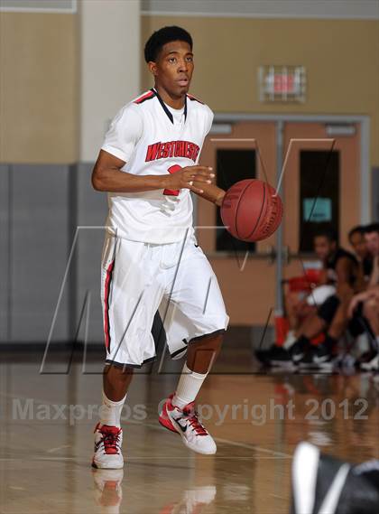 Thumbnail 2 in Harvard-Westlake vs. Westchester (MaxPreps Holiday Classic) photogallery.