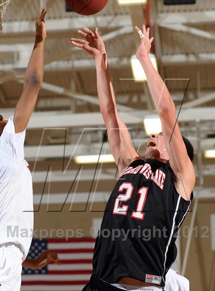 Thumbnail 1 in Harvard-Westlake vs. Westchester (MaxPreps Holiday Classic) photogallery.