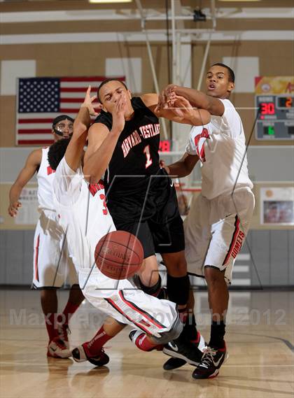 Thumbnail 2 in Harvard-Westlake vs. Westchester (MaxPreps Holiday Classic) photogallery.