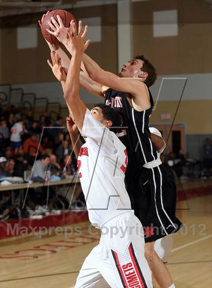 Thumbnail 2 in Harvard-Westlake vs. Westchester (MaxPreps Holiday Classic) photogallery.