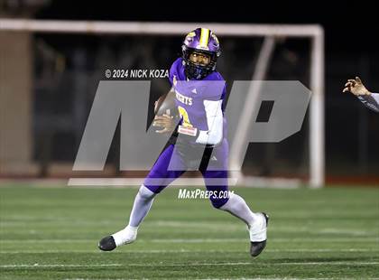 Thumbnail 2 in Norwalk vs. Lynwood photogallery.