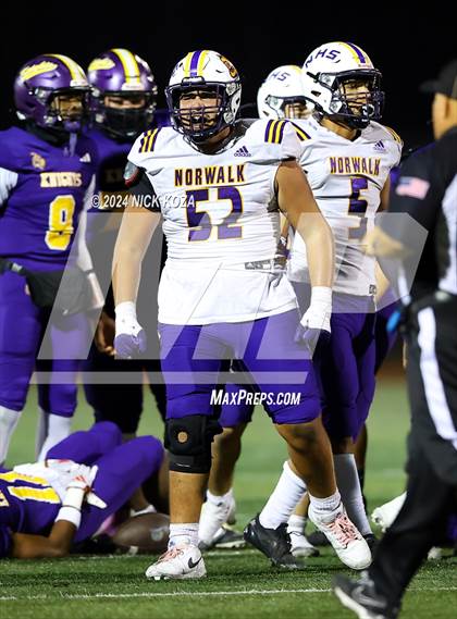 Thumbnail 2 in Norwalk vs. Lynwood photogallery.