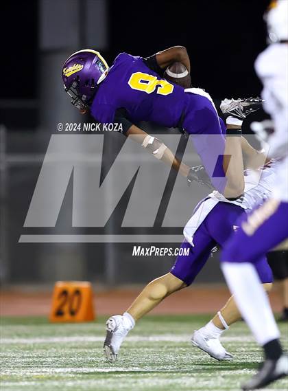 Thumbnail 2 in Norwalk vs. Lynwood photogallery.
