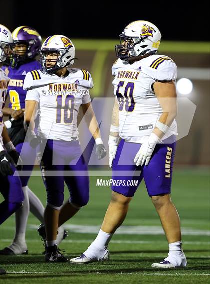 Thumbnail 1 in Norwalk vs. Lynwood photogallery.