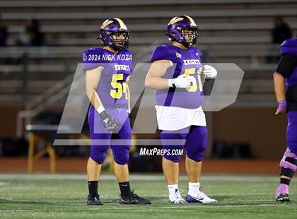 Thumbnail 1 in Norwalk vs. Lynwood photogallery.