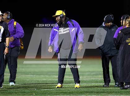 Thumbnail 1 in Norwalk vs. Lynwood photogallery.