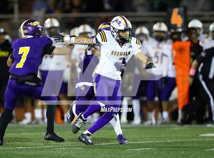 Thumbnail 2 in Norwalk vs. Lynwood photogallery.