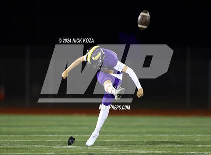 Thumbnail 2 in Norwalk vs. Lynwood photogallery.