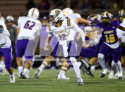 Thumbnail 3 in Norwalk vs. Lynwood photogallery.