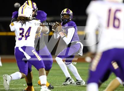 Thumbnail 2 in Norwalk vs. Lynwood photogallery.