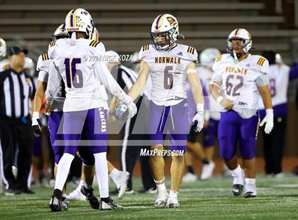 Thumbnail 3 in Norwalk vs. Lynwood photogallery.