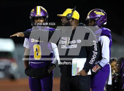 Thumbnail 1 in Norwalk vs. Lynwood photogallery.