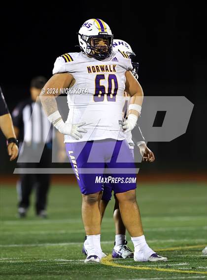 Thumbnail 1 in Norwalk vs. Lynwood photogallery.