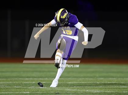 Thumbnail 1 in Norwalk vs. Lynwood photogallery.