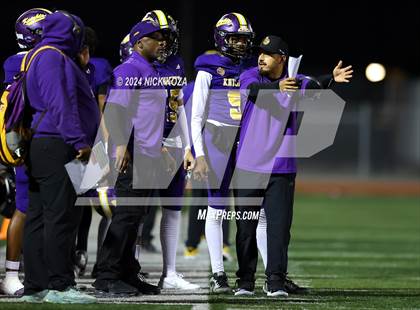 Thumbnail 2 in Norwalk vs. Lynwood photogallery.