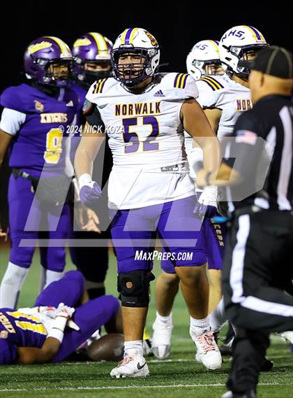 Thumbnail 3 in Norwalk vs. Lynwood photogallery.