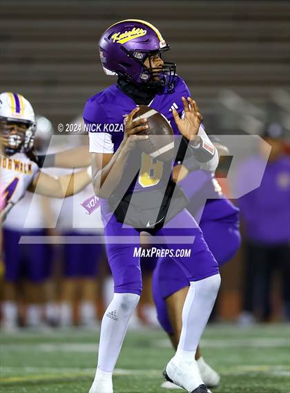 Thumbnail 3 in Norwalk vs. Lynwood photogallery.
