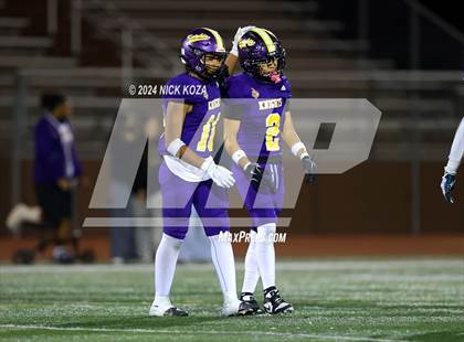 Thumbnail 2 in Norwalk vs. Lynwood photogallery.