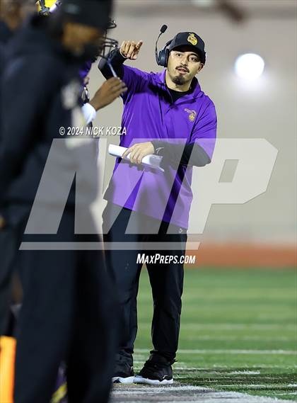 Thumbnail 1 in Norwalk vs. Lynwood photogallery.