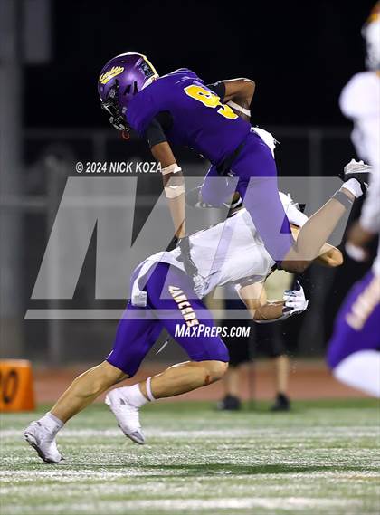 Thumbnail 1 in Norwalk vs. Lynwood photogallery.