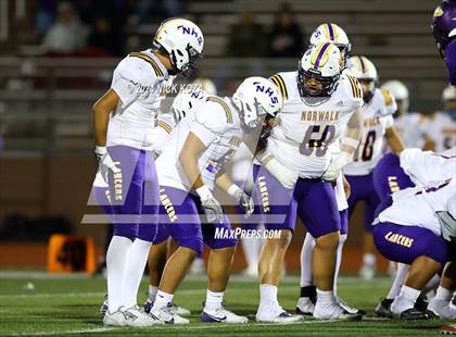 Thumbnail 1 in Norwalk vs. Lynwood photogallery.