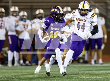 Thumbnail 2 in Norwalk vs. Lynwood photogallery.