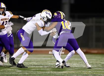Thumbnail 1 in Norwalk vs. Lynwood photogallery.