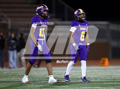 Thumbnail 1 in Norwalk vs. Lynwood photogallery.